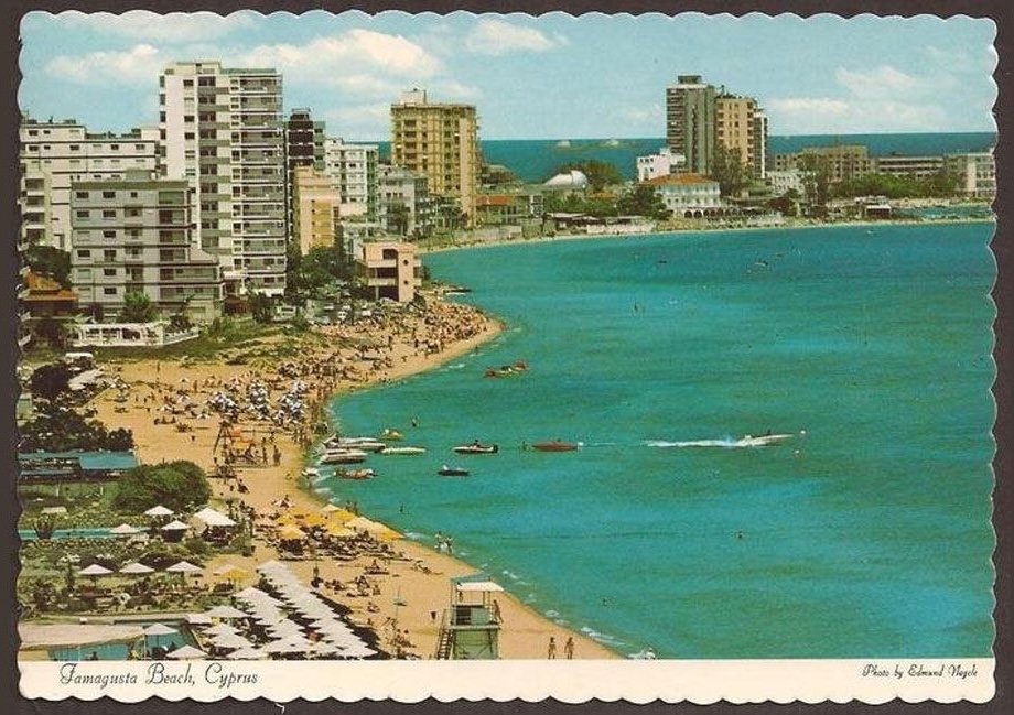 Κτίζοντας το Βαρώσι