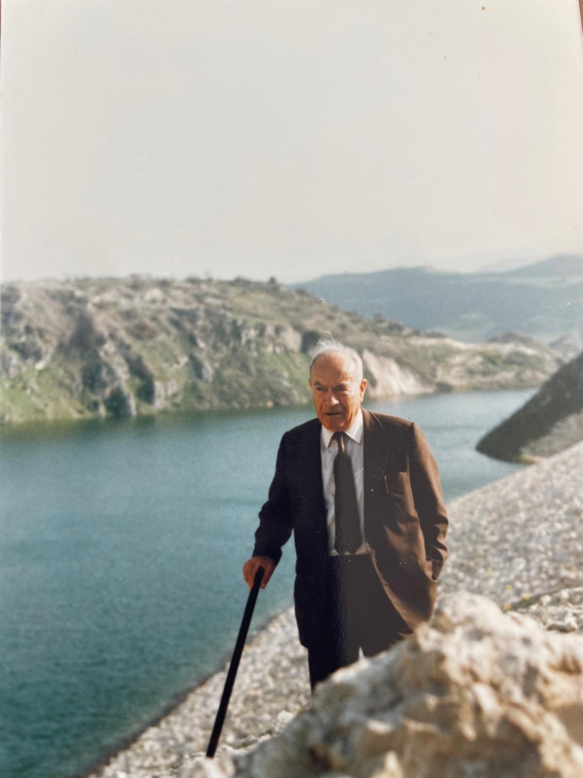 Το Κορίτσι Που Δεν Χαμογελούσε